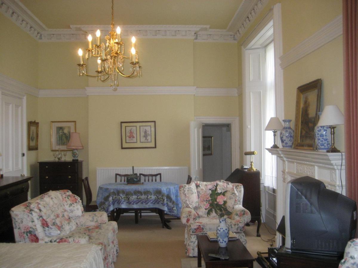 Newhall Glasgow Extérieur photo