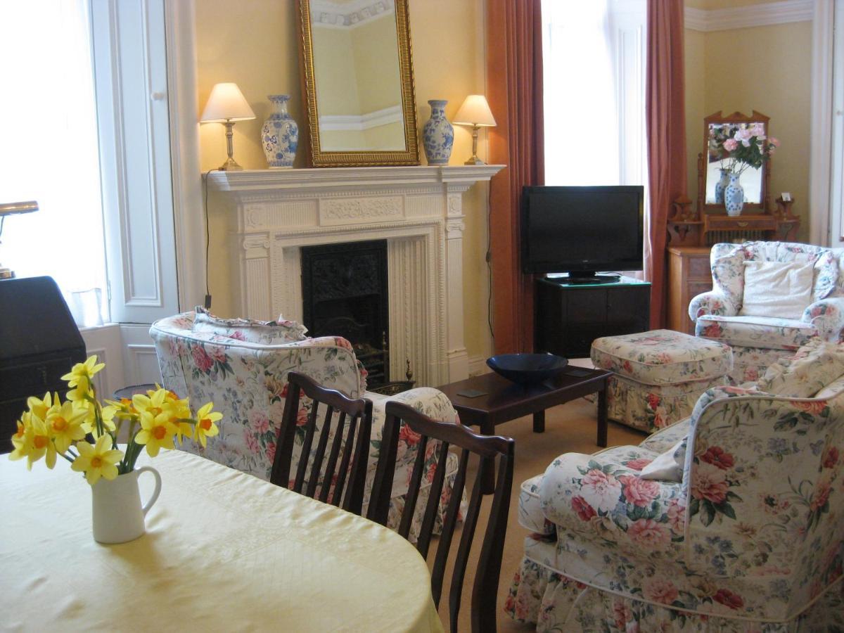 Newhall Glasgow Extérieur photo