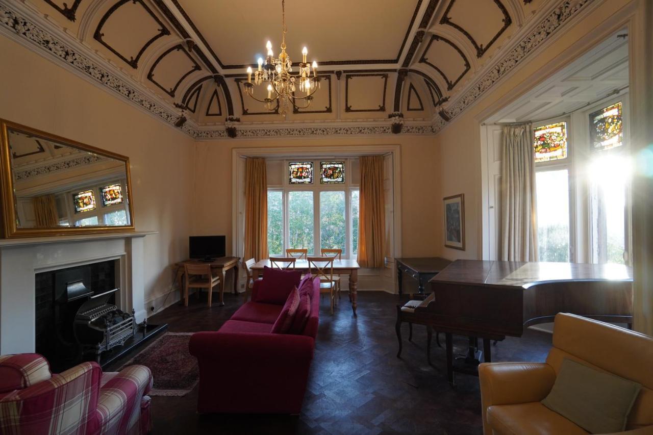 Newhall Glasgow Extérieur photo