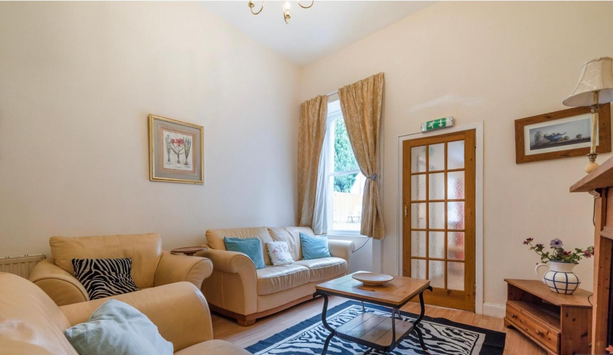 Newhall Glasgow Extérieur photo