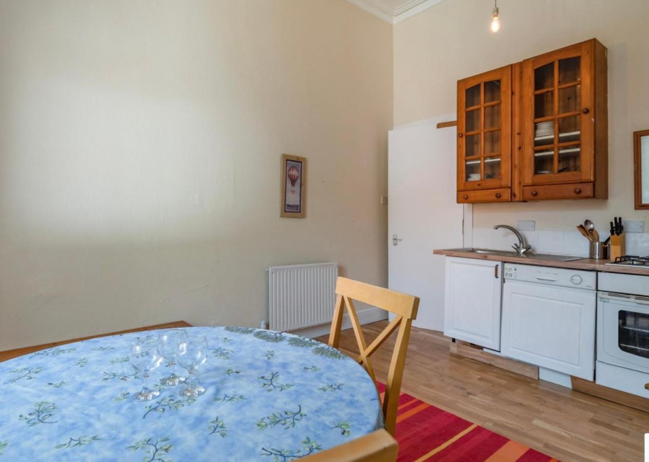 Newhall Glasgow Extérieur photo