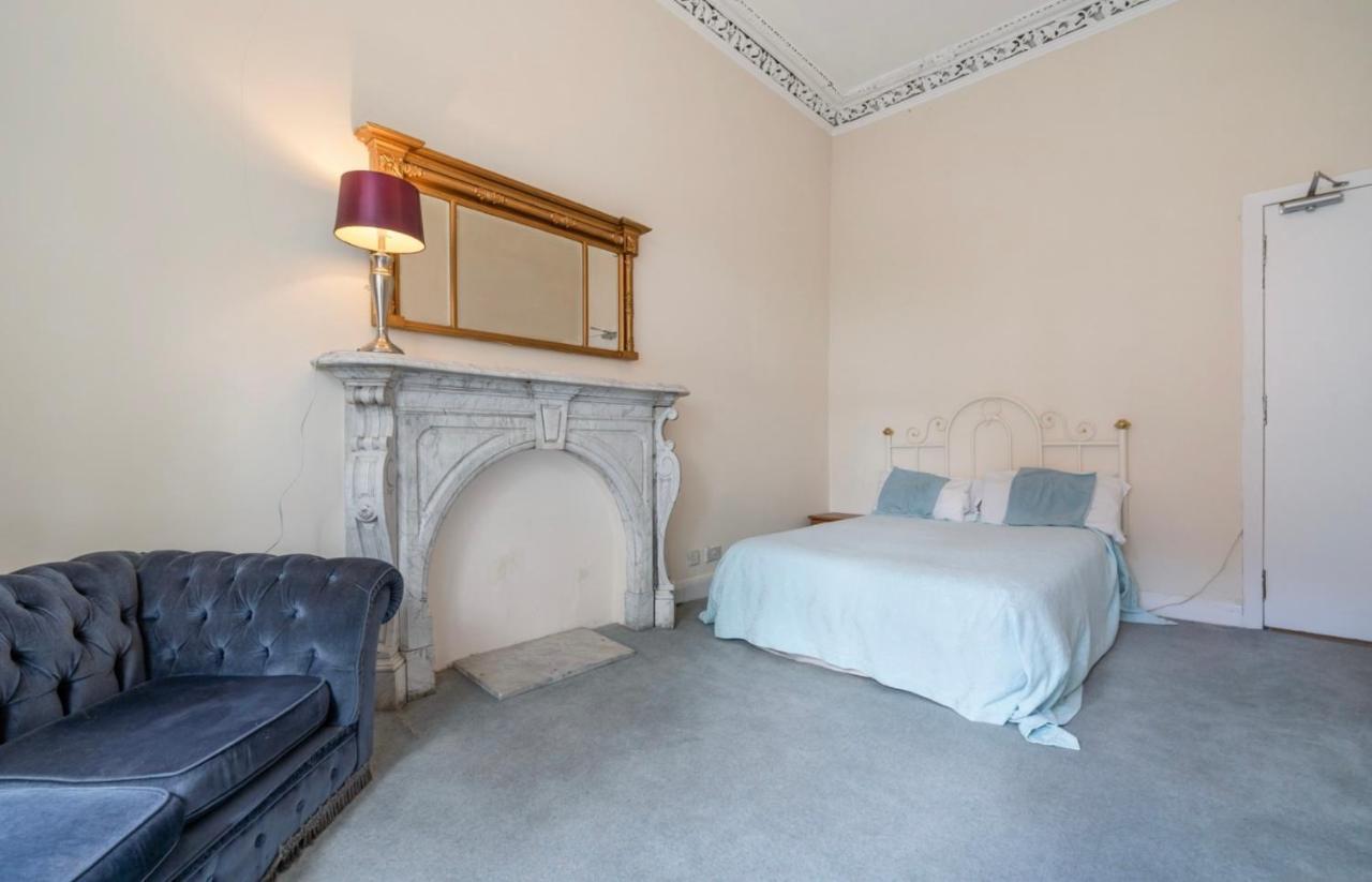 Newhall Glasgow Extérieur photo