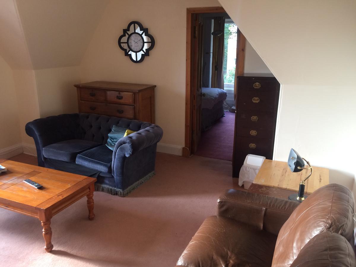 Newhall Glasgow Extérieur photo