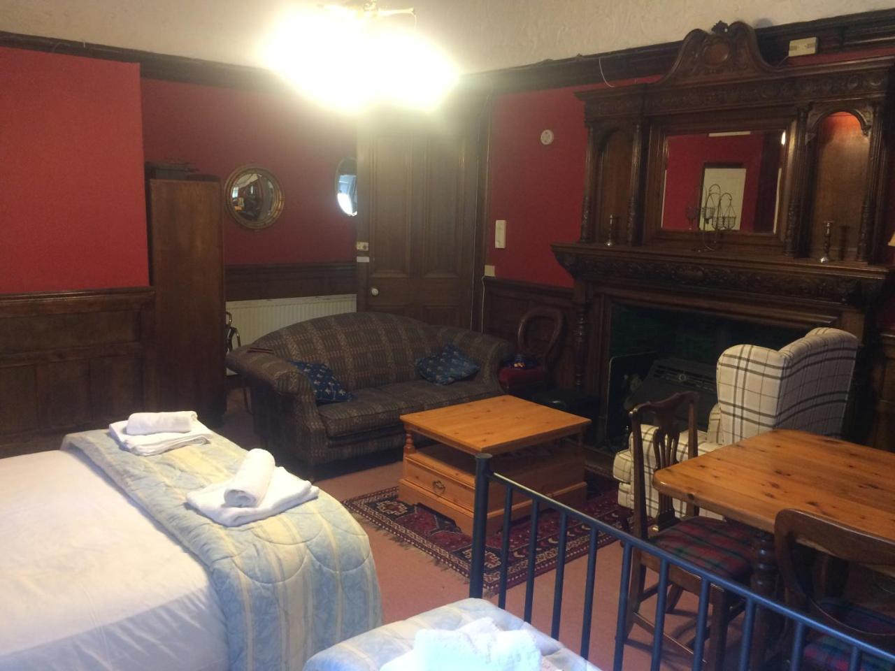 Newhall Glasgow Extérieur photo