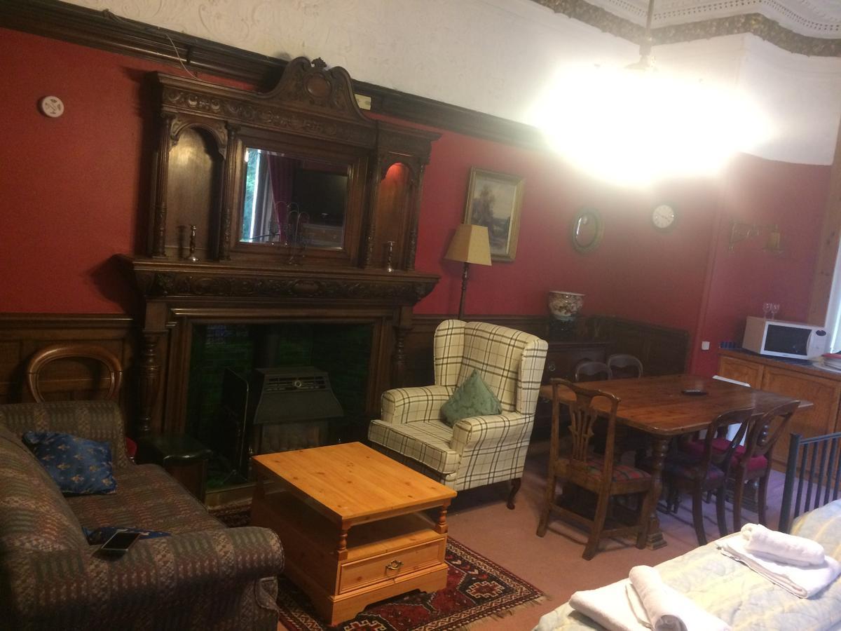 Newhall Glasgow Extérieur photo
